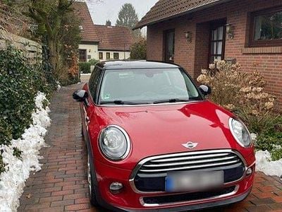 Usata Mini Cooper 115 CV (84 kW) 2016 Rosso Utilitaria