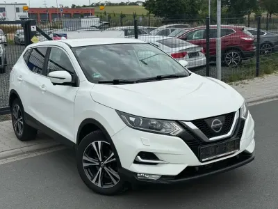 Gebraucht Nissan Qashqai N-Connecta 131 PS (96 kW) 2017 Weiß SUV