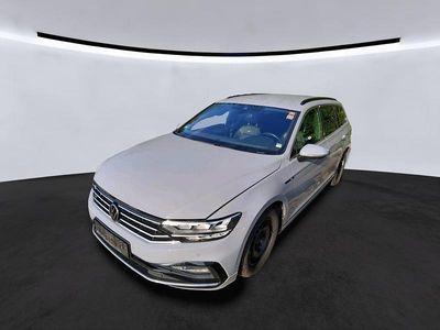 Second-hand VW Passat R-line 200 CP (147 kW) 2022 Gri Break