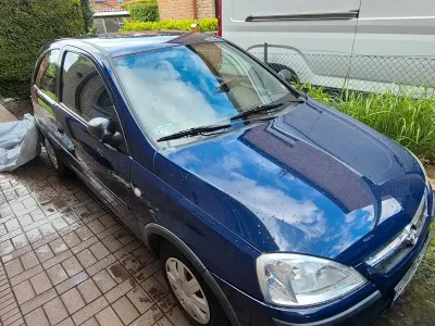 Usata Opel Corsa 60 CV (44 kW) 2004 Blu Utilitaria