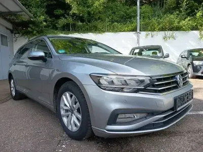 Gebraucht VW Passat Business 150 PS (110 kW) 2022 Silber Kombi