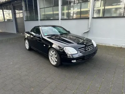 Gebraucht Mercedes SLK230 193 PS (141 kW) 1999 Schwarz Cabrio