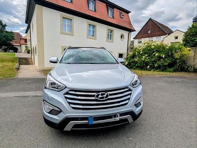 Hyundai Grand Santa Fe