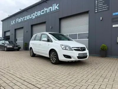 Gebraucht Opel Zafira Edition 116 PS (85 kW) 2010 Weiß Van / Kleinbus