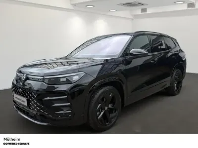 Neu VW Tayron R-line 177 PS (130 kW) 2026 Grenadillschwarz metallic SUV