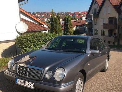 Mercedes E230