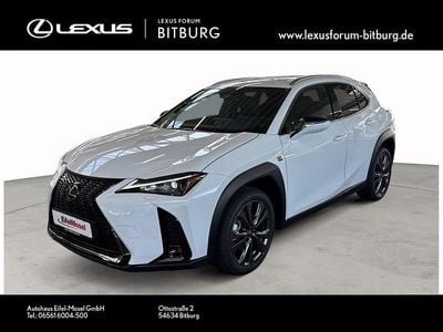 Neu Lexus UX 300h 199 PS (146 kW) 2026 Weiß SUV