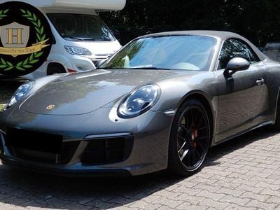 Porsche 911 Carrera GTS