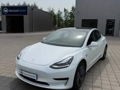 Gebraucht Tesla Model 3 Standard Range Plus 208 kW (283 PS) 2020 Weiß Limousine