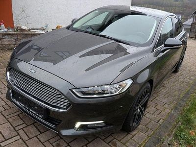 Grau Gebraucht 2017 Ford Mondeo Titanium Limousine | 14.900 € (Fairer Preis)