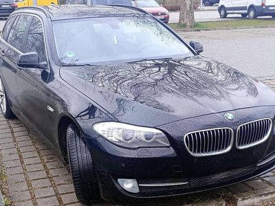Gebraucht BMW 520 184 PS (135 kW) 2013 Schwarz Kombi