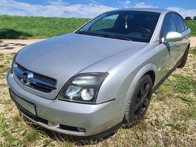 Silber Gebraucht 2005 Opel Vectra Sport Limousine | 5.000 €