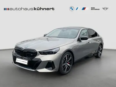 Gebraucht BMW i5 Sport Line 442 kW (601 PS) 2025 Grau Limousine