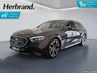 Begagnad Mercedes E220 Avantgarde 197 HK (144 kW) 2025 Grå Sedan