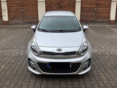 Gebraucht Kia Rio DREAM-TEAM Edition 84 PS (61 kW) 2016 Silber Kleinwagen