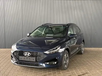 Neu Hyundai i30 Comfort 97 PS (71 kW) 2025 Blau (sailing blue) Kombi