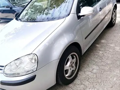 Gebraucht VW Golf V 85 PS (62 kW) 2005 Silber Kleinwagen