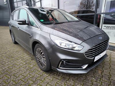 Grau Gebraucht 2020 Ford S-MAX Titanium Van / Kleinbus | 25.990 € (Fairer Preis)