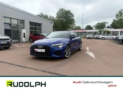 Używany Audi A3 S-Line 200 KM (147 kW) 2023 Niebieski Sedan/Limuzyna
