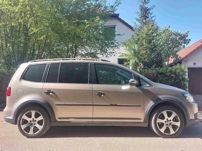 VW Touran Cross
