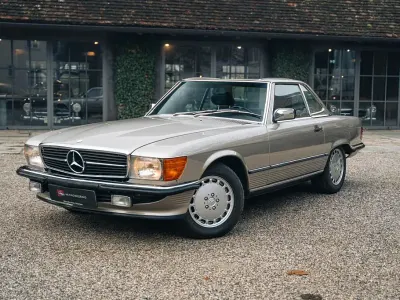 Używany Mercedes 560 231 KM (169 kW) 1989 Srebrny Kabriolet