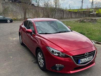 Second-hand Mazda 3 Center-Line 120 CP (88 kW) 2015 Roșu Berlinǎ