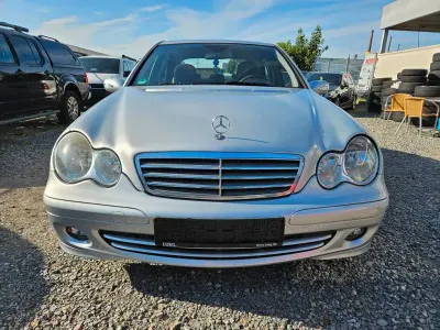 Gebraucht Mercedes C180 143 PS (105 kW) 2006 Silber Limousine
