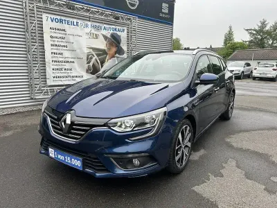 Gebraucht Renault Mégane Bose Edition 159 PS (116 kW) 2019 Blau metallic