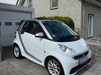 Gebraucht Smart ForTwo Cabrio 71 PS (52 kW) 2013 Weiß Cabrio