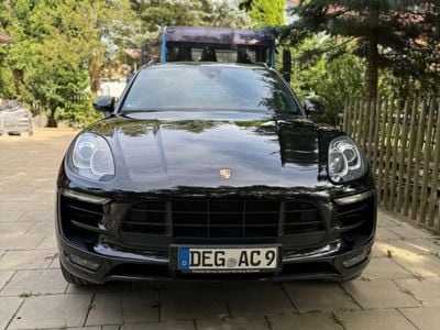 Porsche Macan S