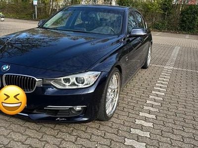 Gebraucht BMW 320 184 PS (135 kW) 2012 Blau Limousine