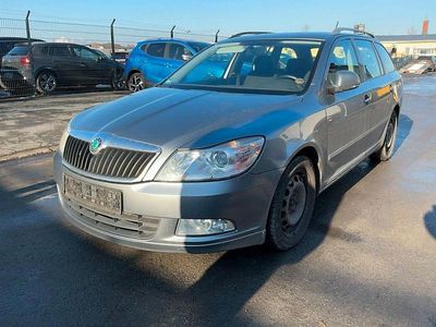 Gebraucht Skoda Octavia Sport 140 PS (102 kW) 2012 Grau Kombi