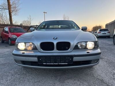 BMW 528