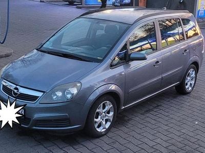 Usata Opel Zafira 129 CV (94 kW) 2005 Grigio Monovolume