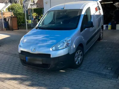 Gebraucht Peugeot Partner 90 PS (66 kW) 2015 Silber Van / Kleinbus