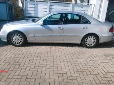 Gebraucht Mercedes E280 231 PS (169 kW) 2006 Silber Limousine