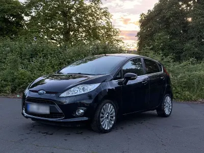 Gebraucht Ford Fiesta 97 PS (71 kW) 2009 Schwarz Kleinwagen