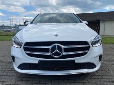 Mercedes B200