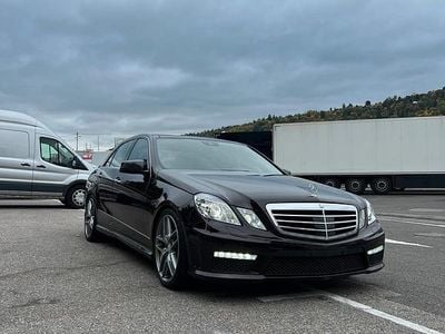 Mercedes R500