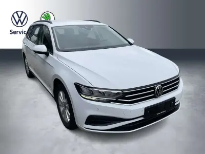 Gebraucht VW Passat 150 PS (110 kW) 2023 Weiß Kombi