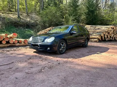 Brugt Mercedes 220 150 HK (110 kW) 2005 Sort Stationcar