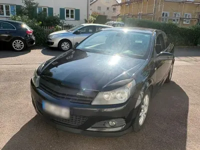 Gebraucht Opel Astra GTC 116 PS (85 kW) 2009 Schwarz Coupé