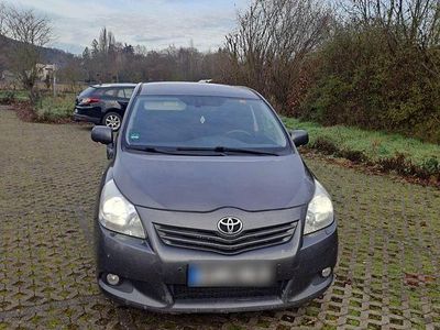 Gebraucht Toyota Verso Life 177 PS (130 kW) 2011 Grau Van / Kleinbus