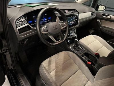 Gebraucht VW Touran Comfortline 150 PS (110 kW) 2023 Deep black Van / Kleinbus