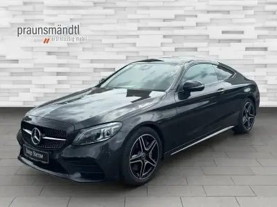 Używany Mercedes C300 AMG 258 KM (189 kW) 2023 Szary Sedan/Limuzyna