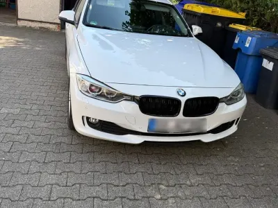 Gebraucht BMW 318 150 PS (110 kW) 2014 Weiß Limousine