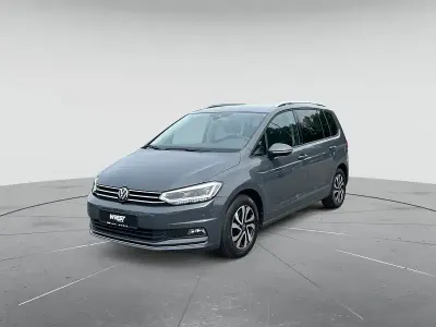 Gebraucht VW Touran Active 150 PS (110 kW) 2023 Delfingrau metallic Van / Kleinbus