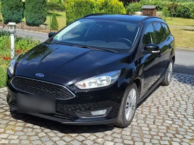 Gebraucht Ford Focus Business Edition 125 PS (91 kW) 2015 Schwarz Kombi