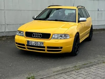 Gebraucht Audi S4 Sport 265 PS (194 kW) 2000 Gelb Kombi