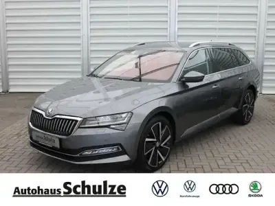Usata Skoda Superb Style 150 CV (110 kW) 2024 Argento Station wagon